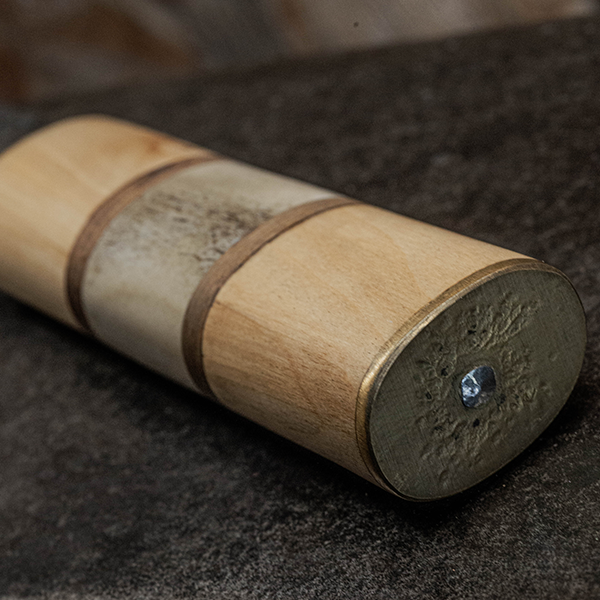 Puukko bouleau et bois de cerf en soie traversante