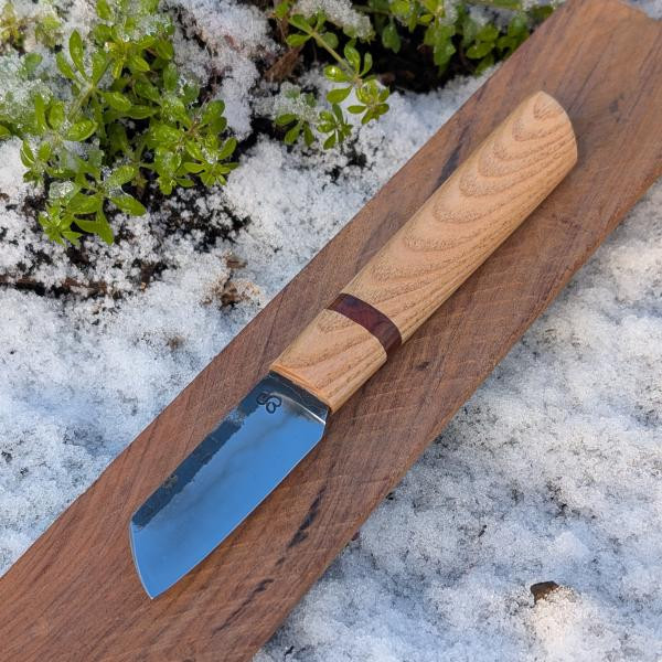 Naalien 113, le puukko en frêne