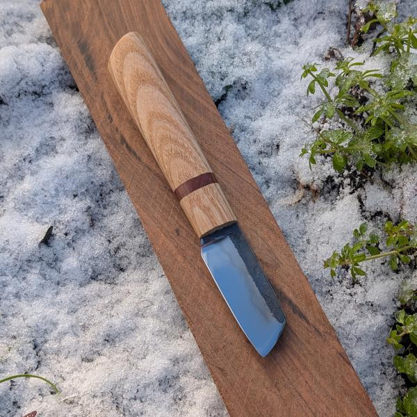 Naalien 113, le puukko en frêne